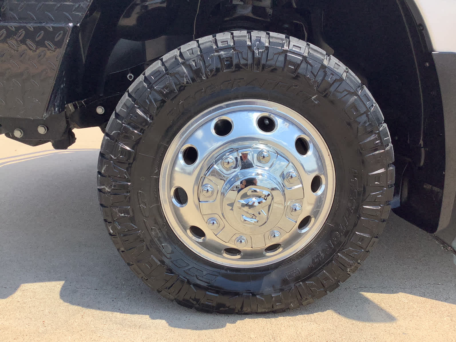 2024 Ram 3500 Laramie photo 8