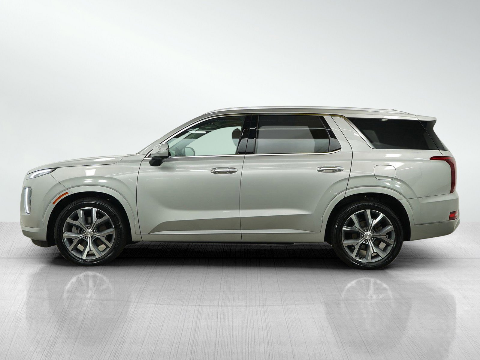 Used 2021 Hyundai Palisade Limited with VIN KM8R5DHE6MU314679 for sale in Minneapolis, Minnesota