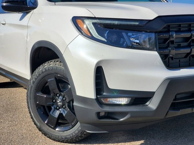 2025 Honda Ridgeline Black Edition photo 2
