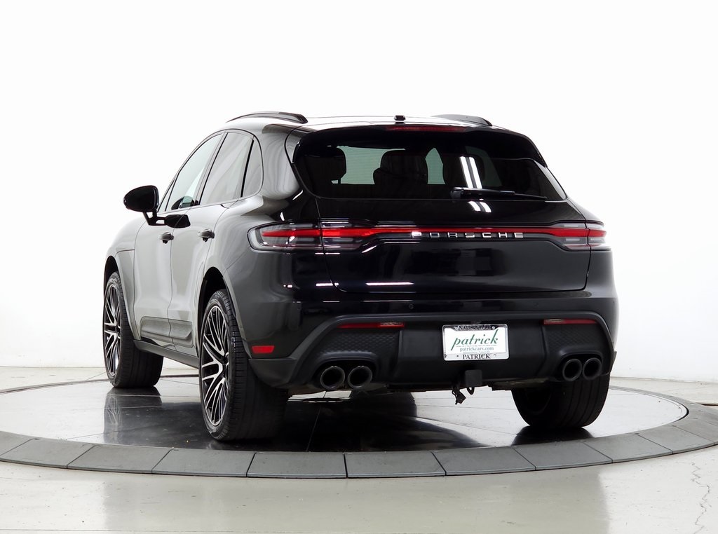 2022 PORSCHE MACAN - Image 2