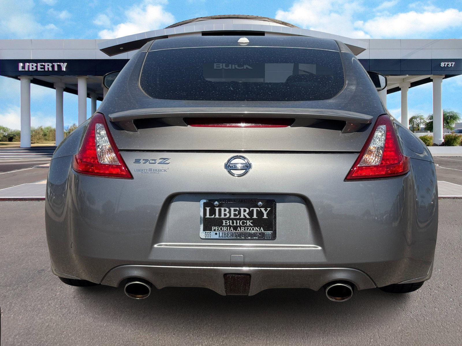 2010 Nissan 370Z Touring photo 4