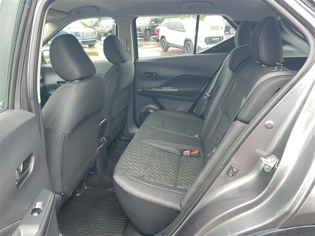 2021 Nissan Kicks S photo 9