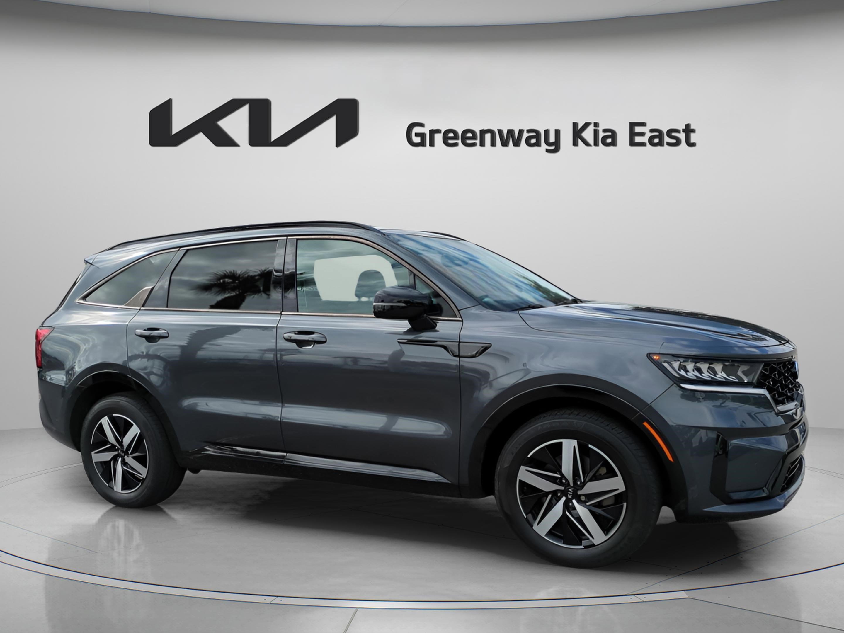 2021 Kia Sorento S's photo