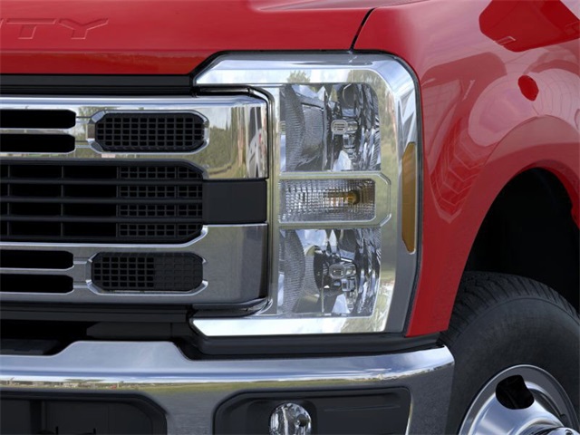 2026 Ford F-350 photo 17