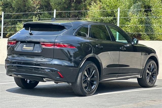 2025 Jaguar F-PACE P250 R-Dynamic S photo 5