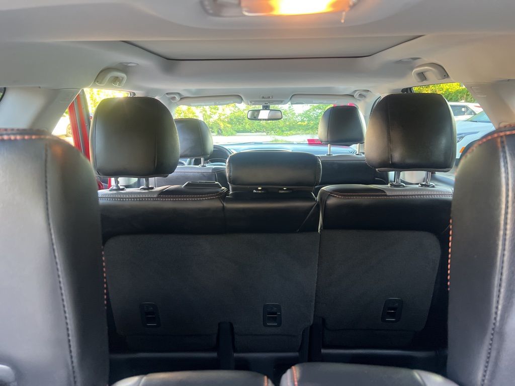 2020 Nissan Pathfinder SL photo 12
