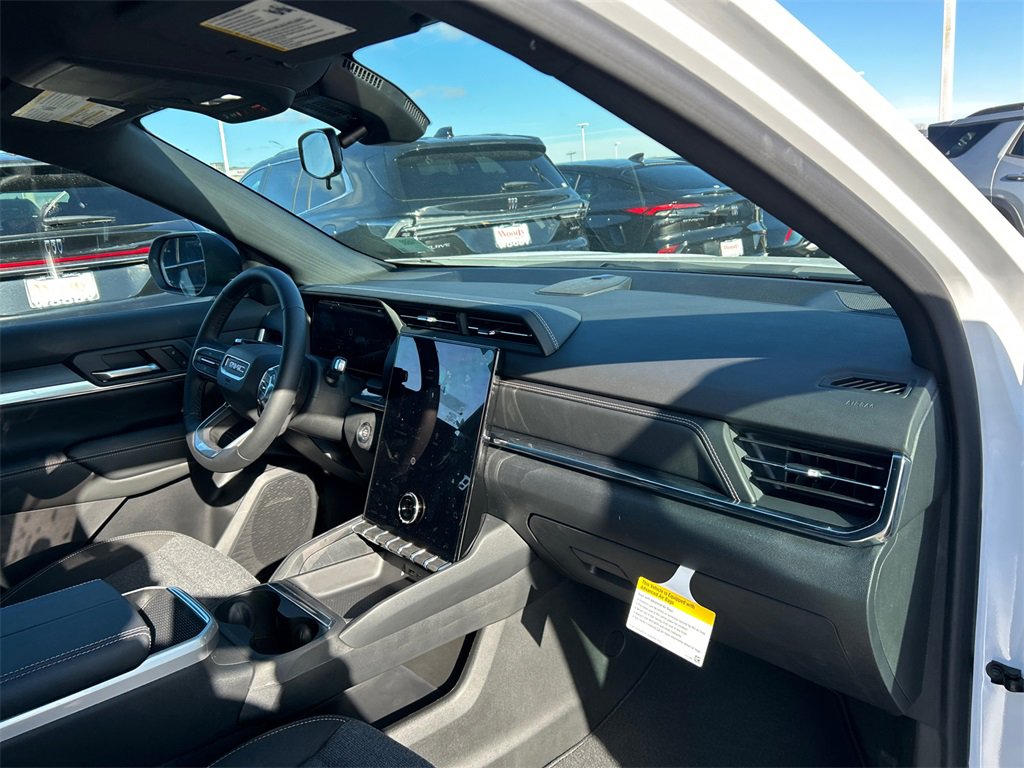 2026 GMC TERRAIN - Image 32