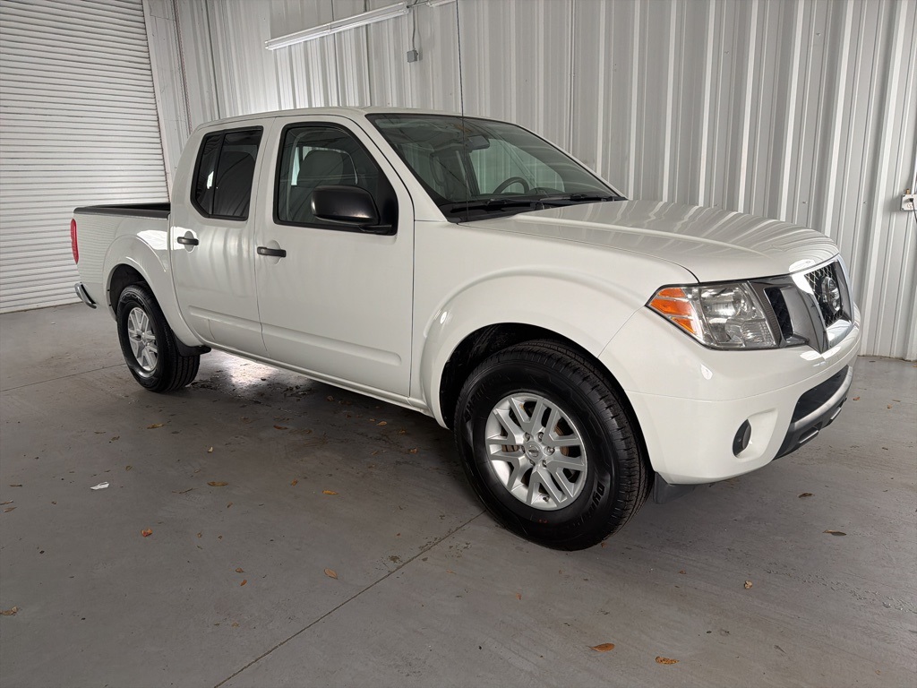 2019 Nissan Frontier SV's photo