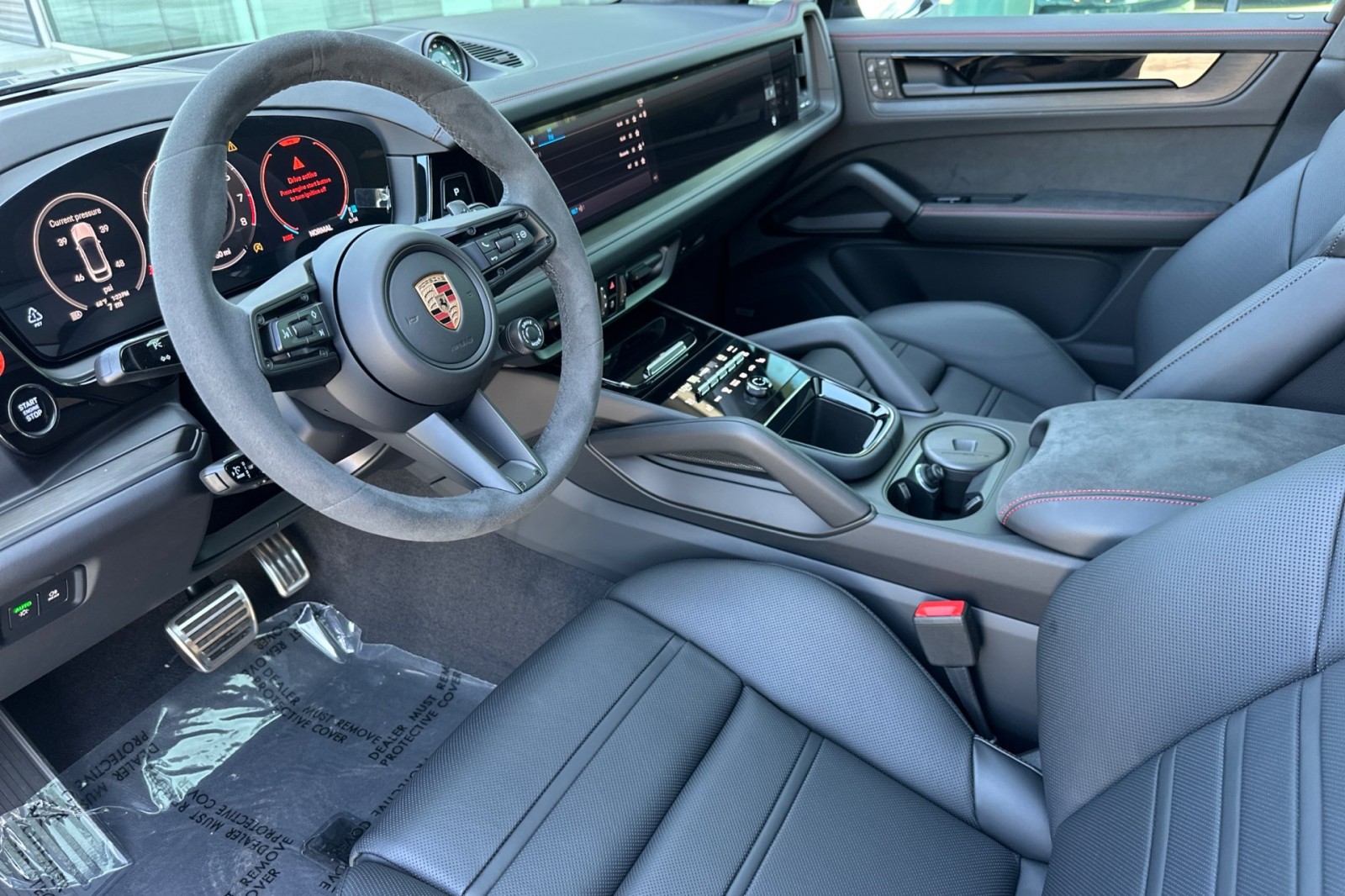 2026 Porsche Cayenne GTS Coupe photo 5