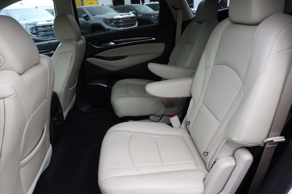 2021 Buick Enclave Essence photo 24