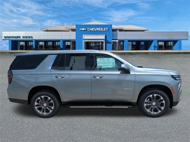 2025 Chevrolet Tahoe LS photo 2