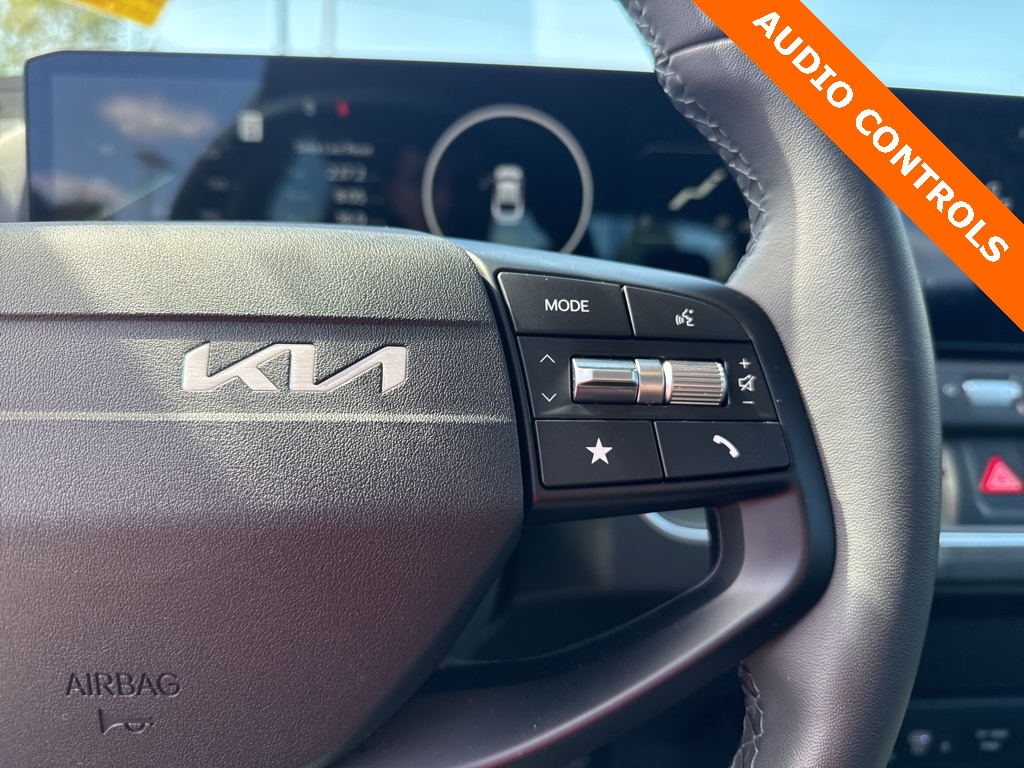 2025 Kia K4 EX photo 8