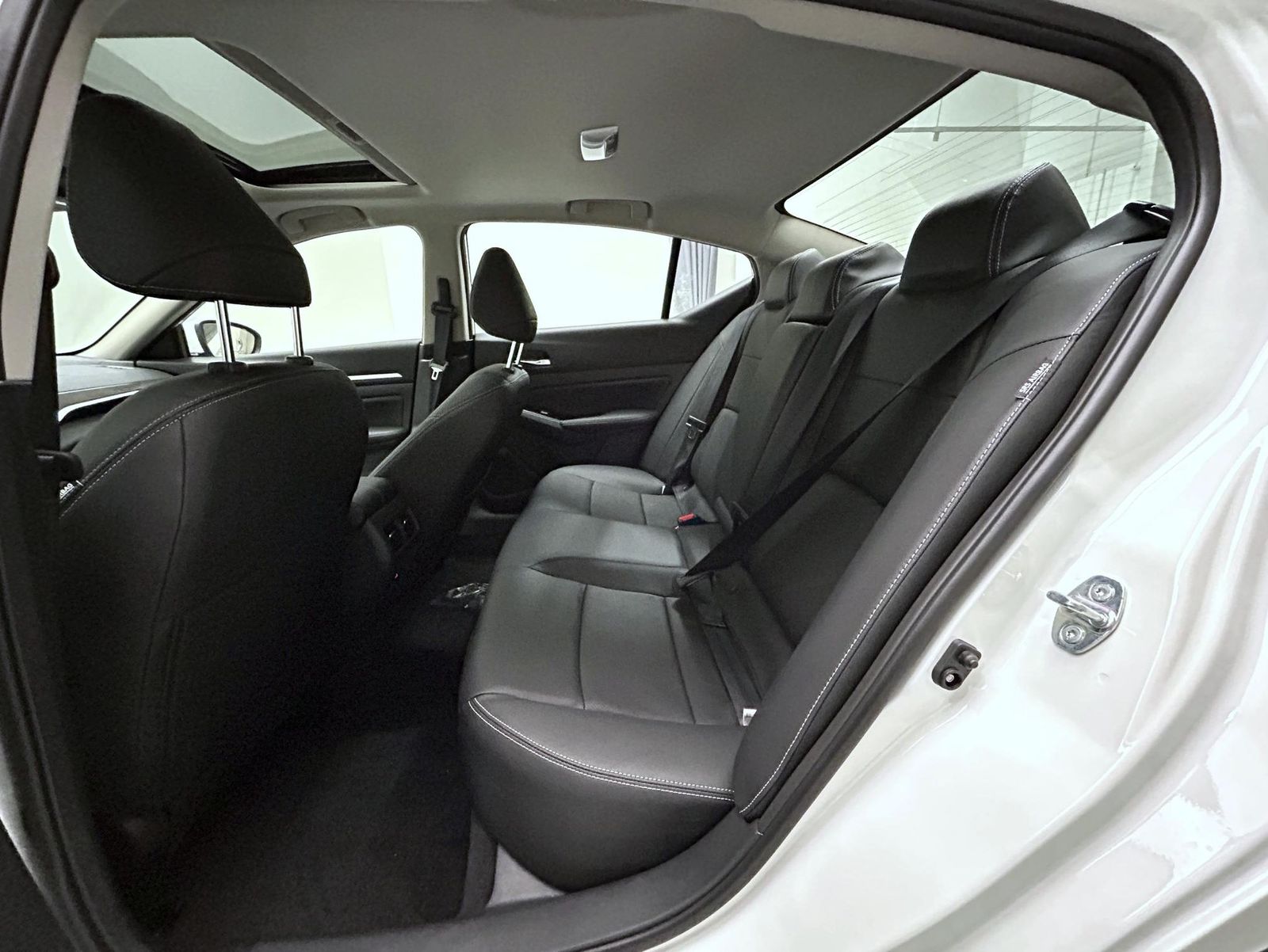 2025 Nissan Altima 2.5 SL photo 11