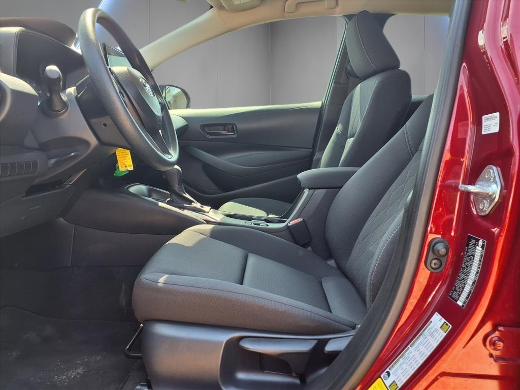 2025 Toyota Corolla LE photo 11
