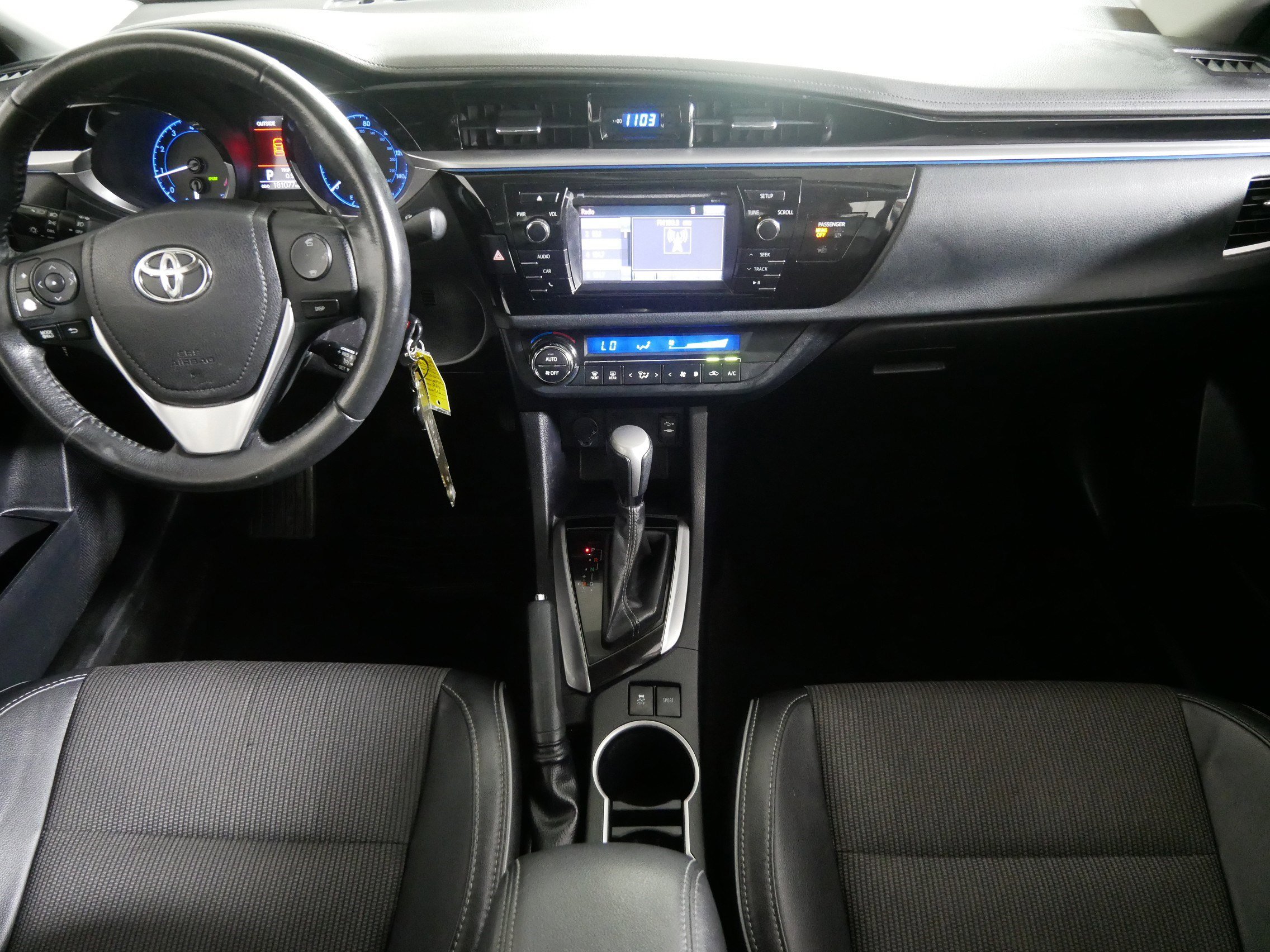 2016 Toyota Corolla S photo 10