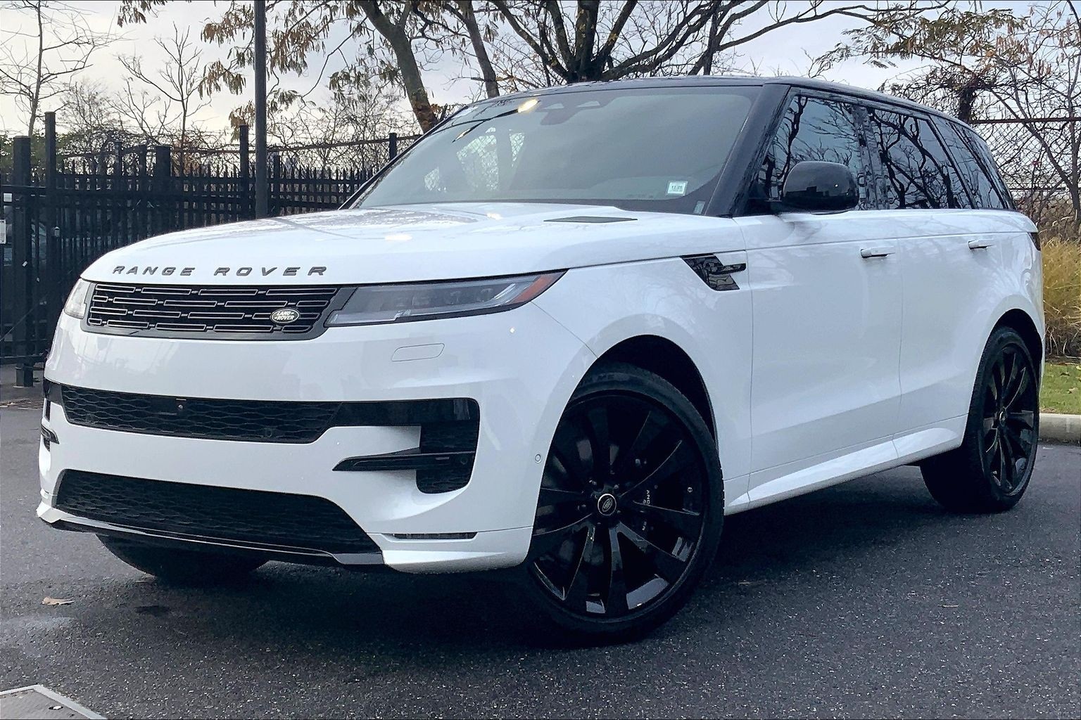 2025 Land Rover Range Rover Sport Dynamic SE's photo