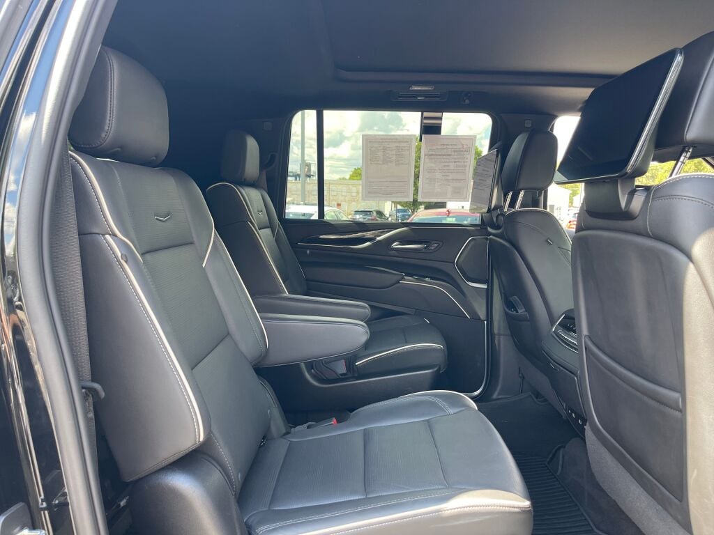 2024 Cadillac Escalade ESV Sport photo 20