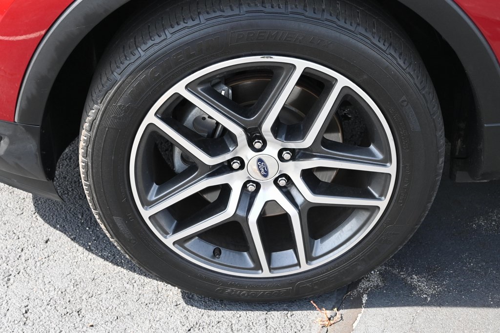 2018 Ford Explorer Sport photo 14