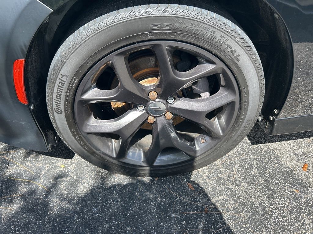 2017 Dodge Charger SE photo 3