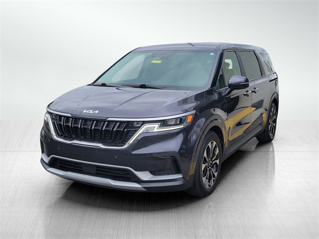 2023 Kia Carnival EX photo 6