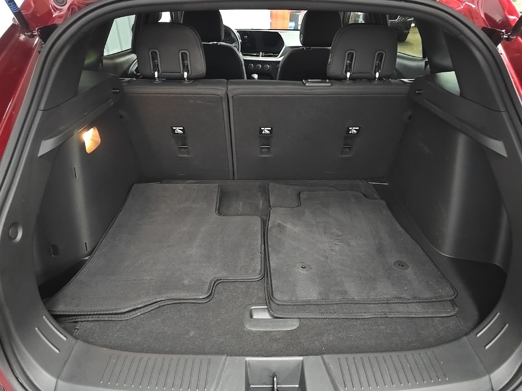2024 Chevrolet Trax photo 12