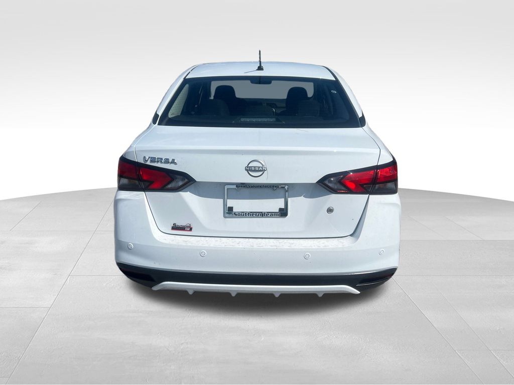 2025 Nissan Versa 1.6 S photo 4