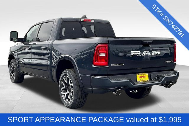 2025 Ram 1500 Laramie photo 3