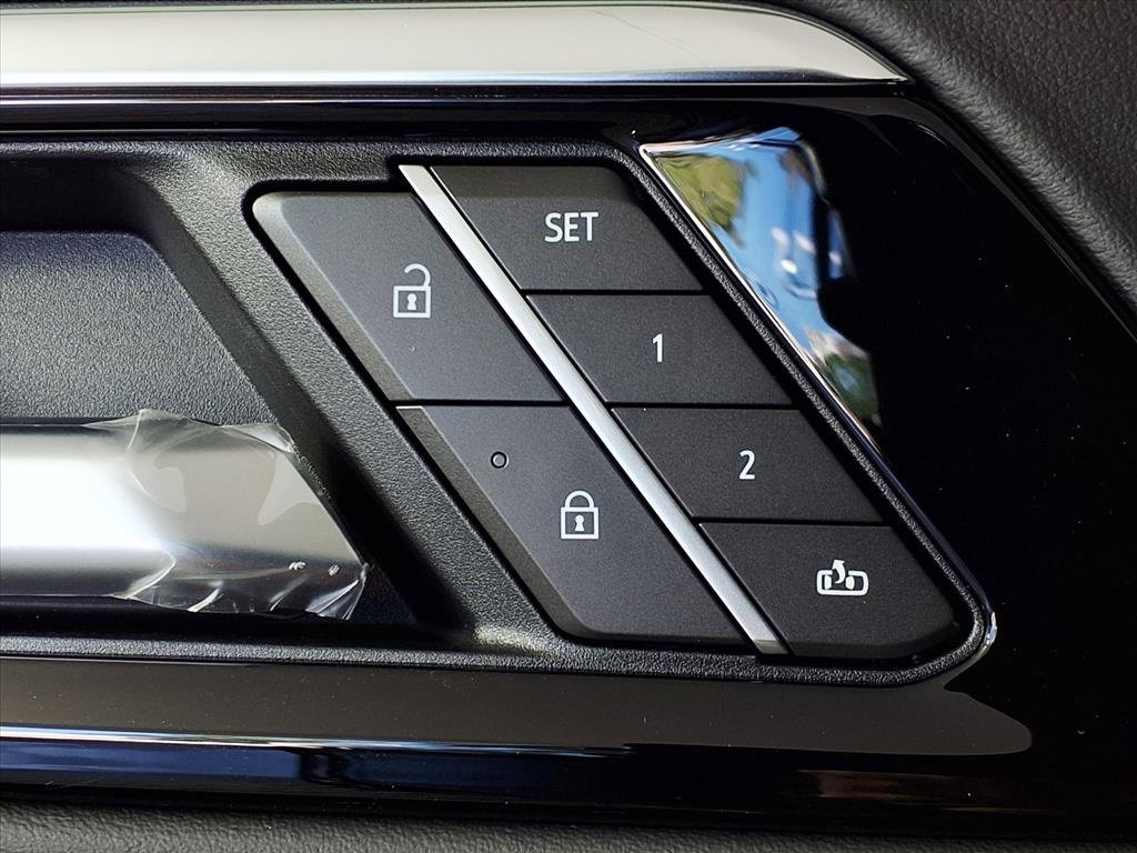 2026 Chevrolet Suburban LT photo 6