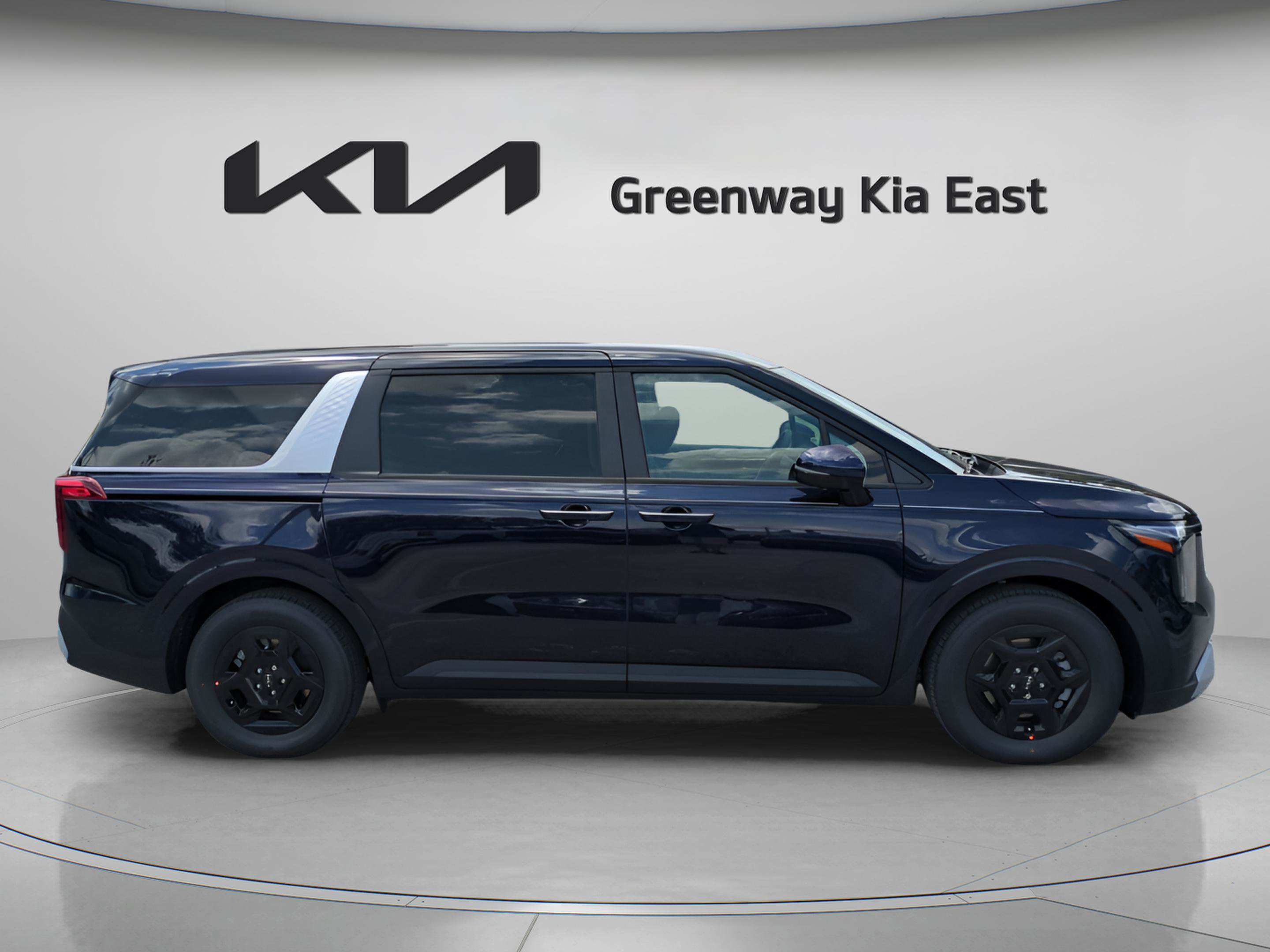 2026 Kia Carnival LXS photo 8