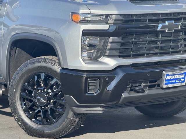 2026 Chevrolet Silverado 2500HD Custom photo 3
