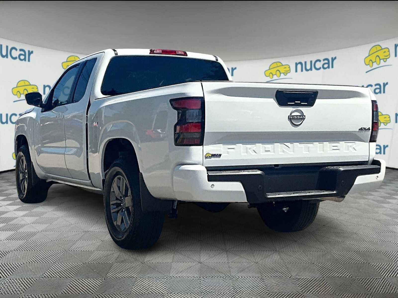 2025 Nissan Frontier SV photo 4