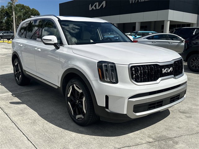 2023 Kia Telluride EX photo 4