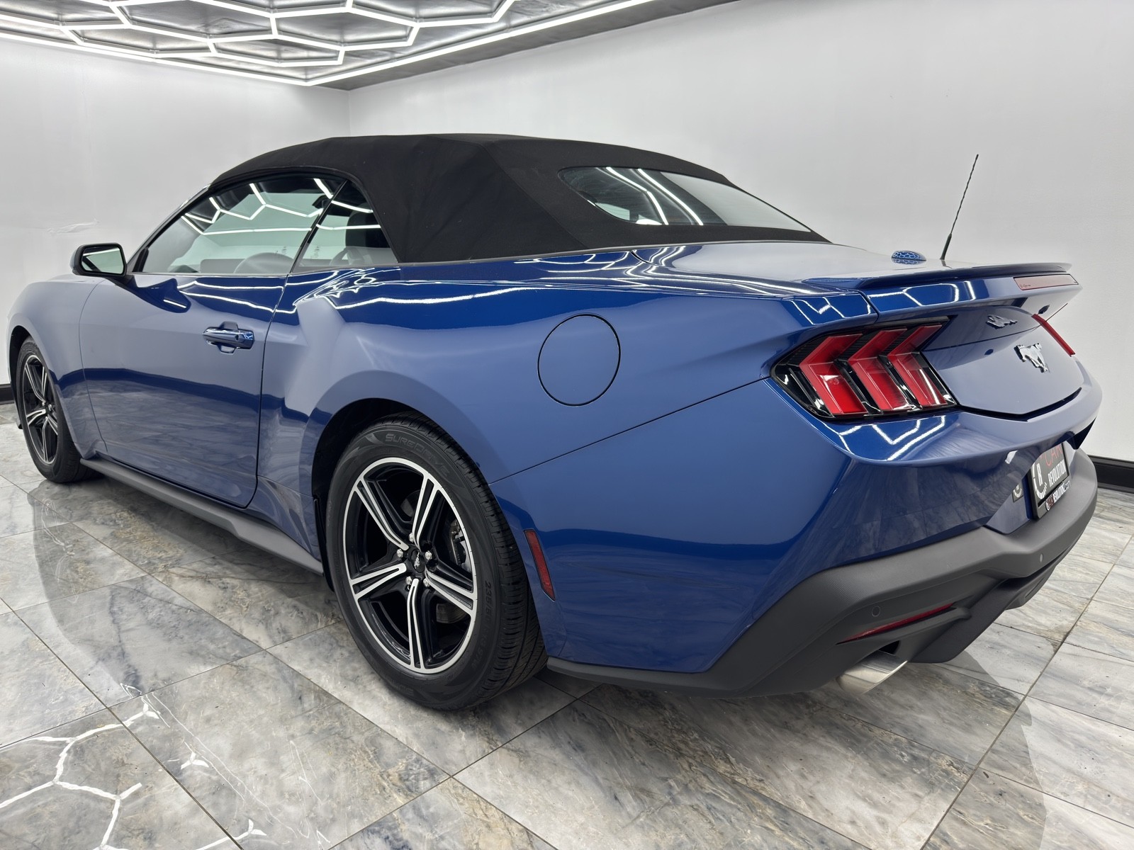 2024 Ford Mustang EcoBoost Premium photo 4