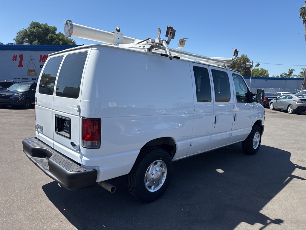 2011 Ford E-250 photo 4