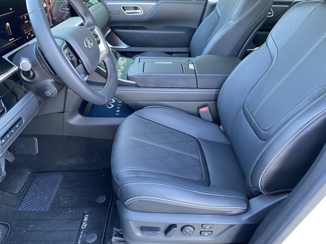 2025 Infiniti QX80 Sensory photo 15