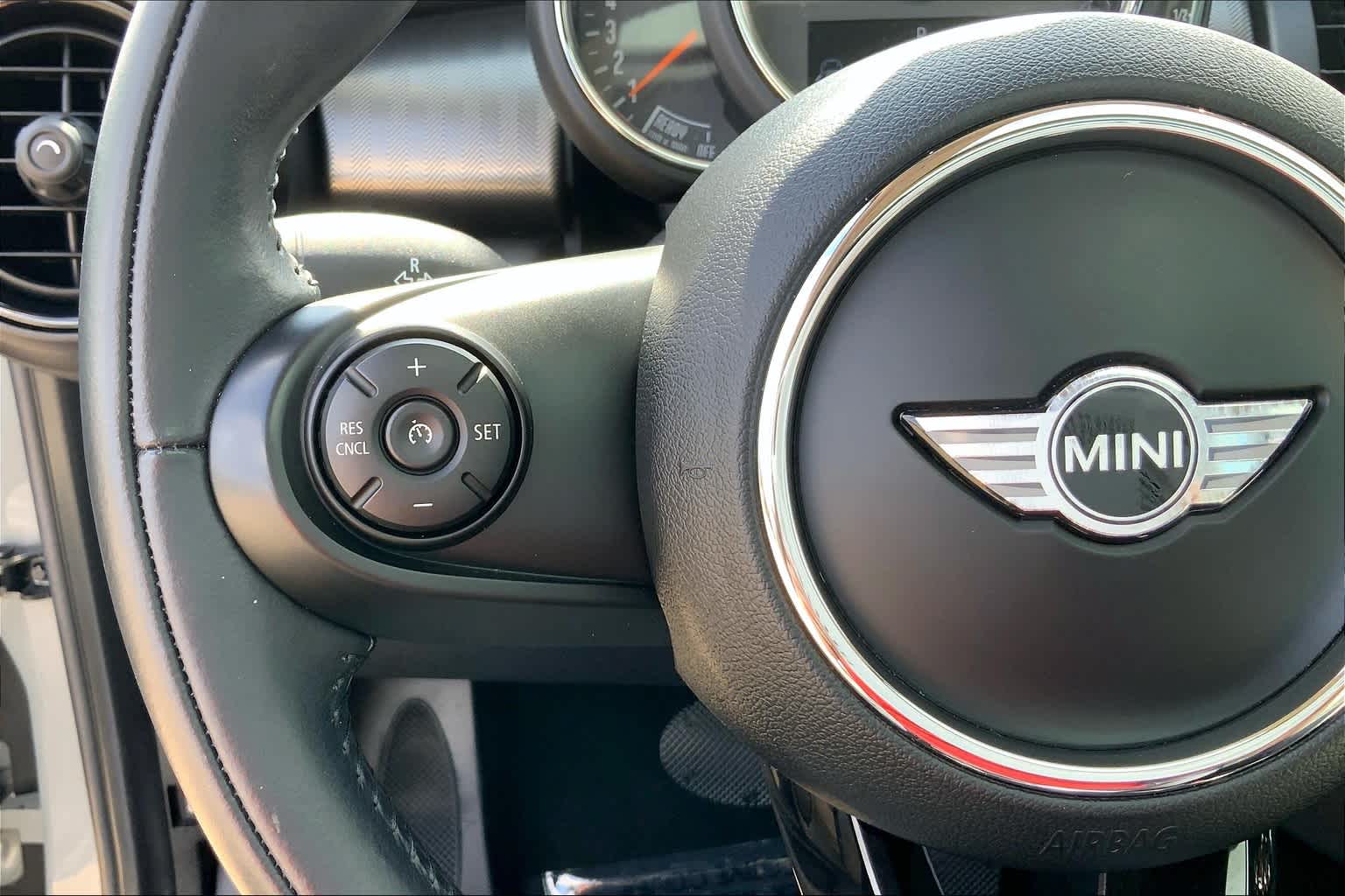 2018 Mini Cooper 2 Door Hardtop photo 15