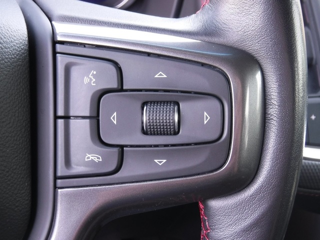 2022 Chevrolet Suburban RST photo 28