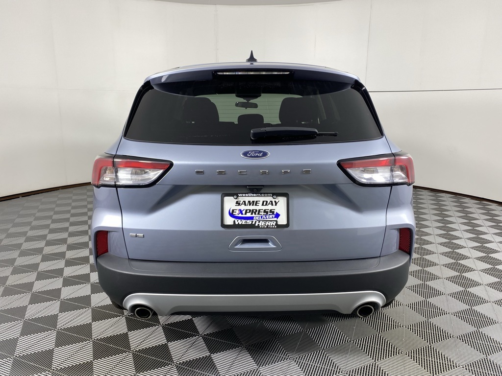 2022 Ford Escape SE photo 9