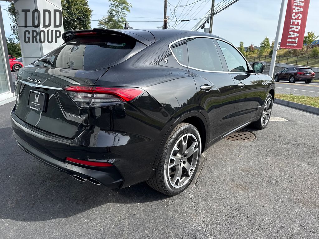 2021 Maserati Levante GranSport photo 4