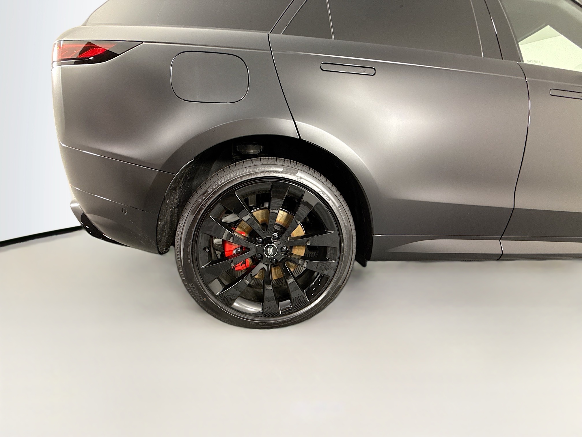 2025 Land Rover Range Rover Sport SE photo 7