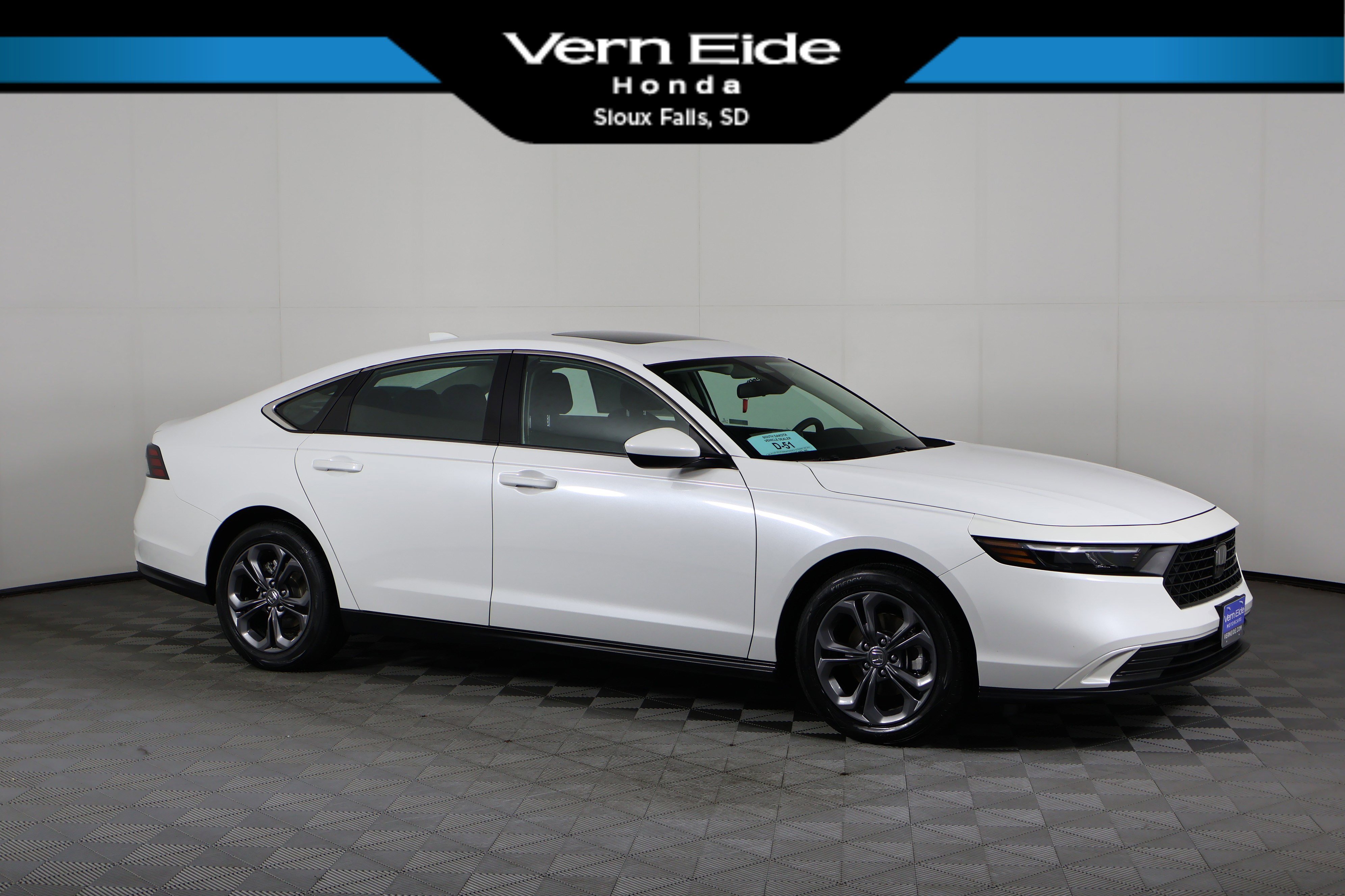 2023 Honda Accord EX's photo