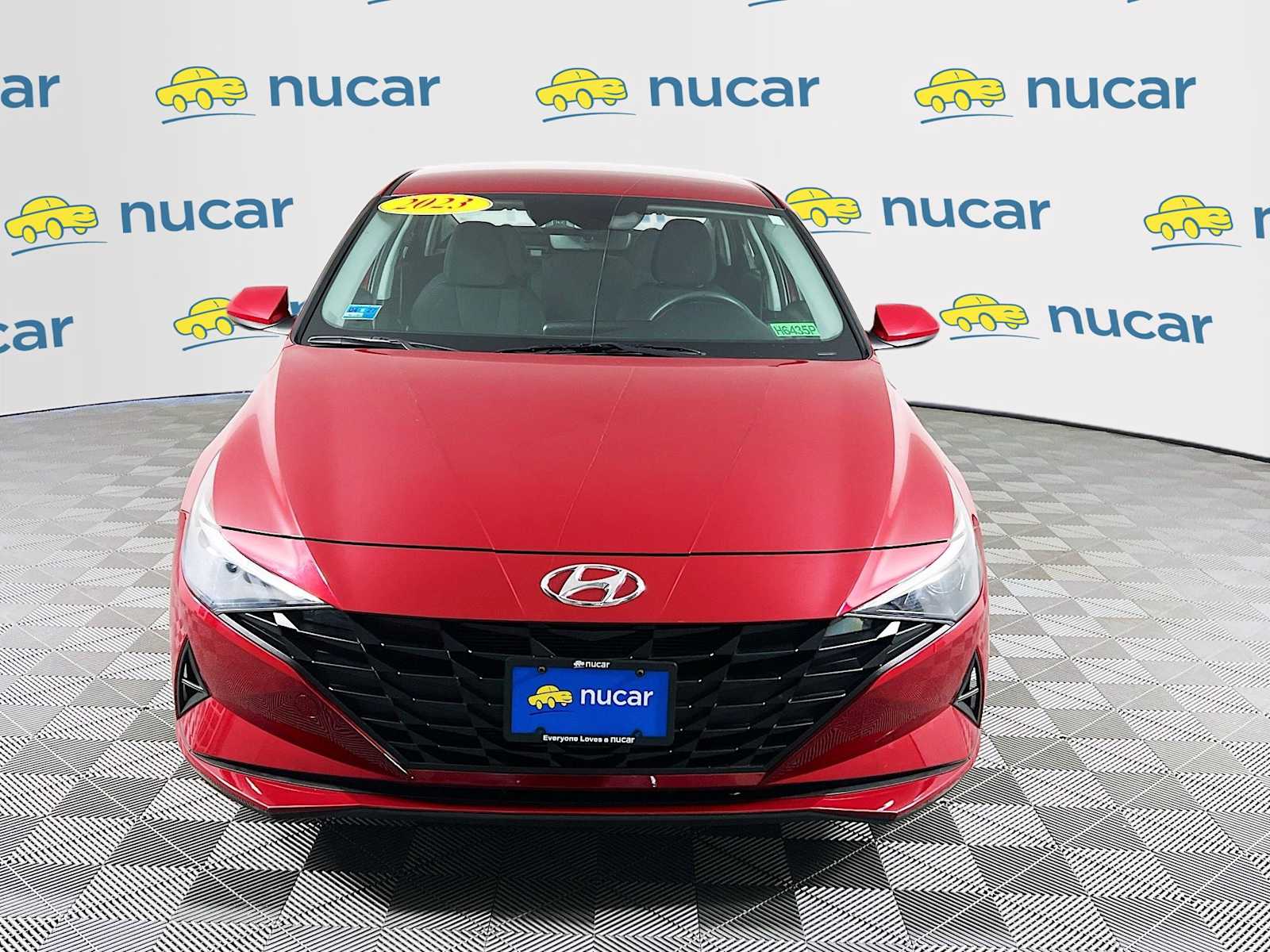 2023 Hyundai Elantra SEL photo 2