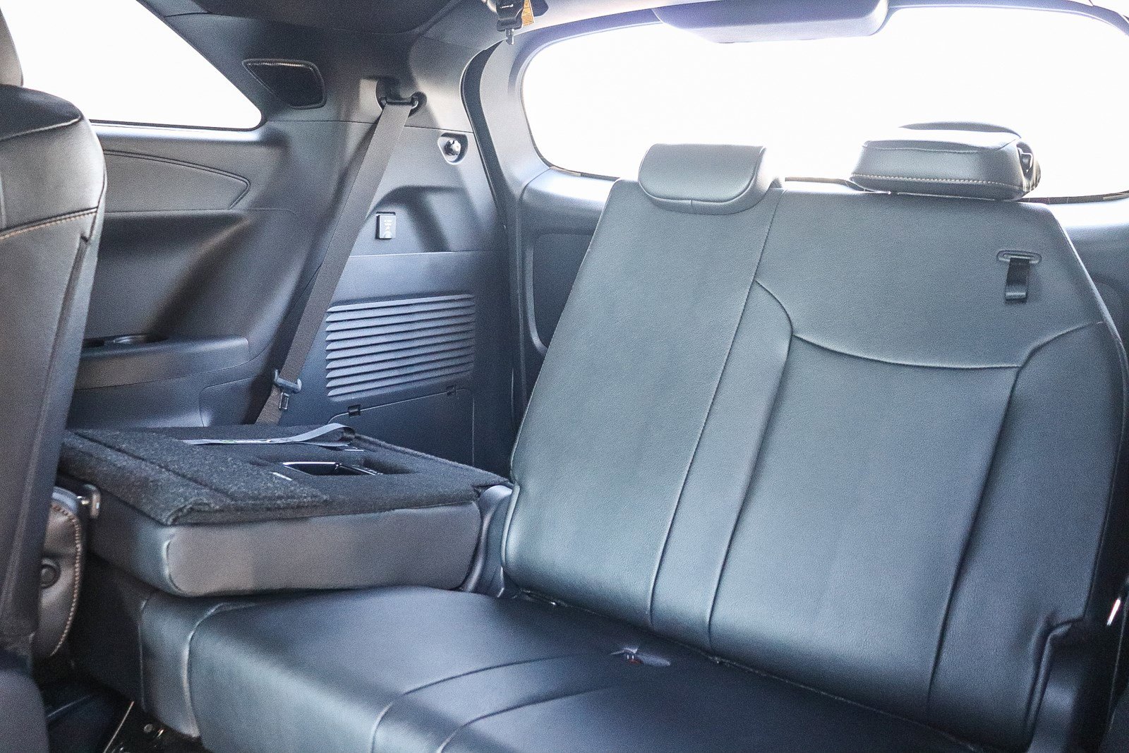 2025 Toyota Sienna Woodland Edition photo 18