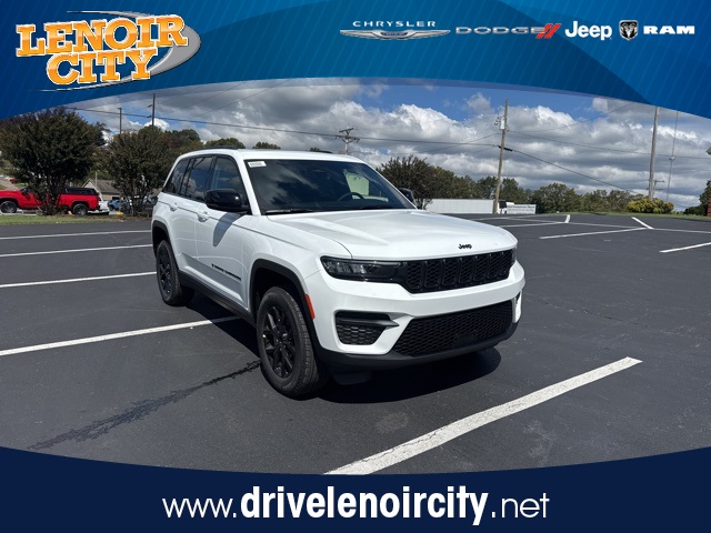 2025 Jeep Grand Cherokee Altitude's photo