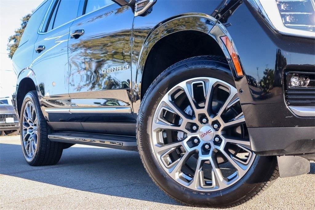 2025 GMC YUKON - Image 3