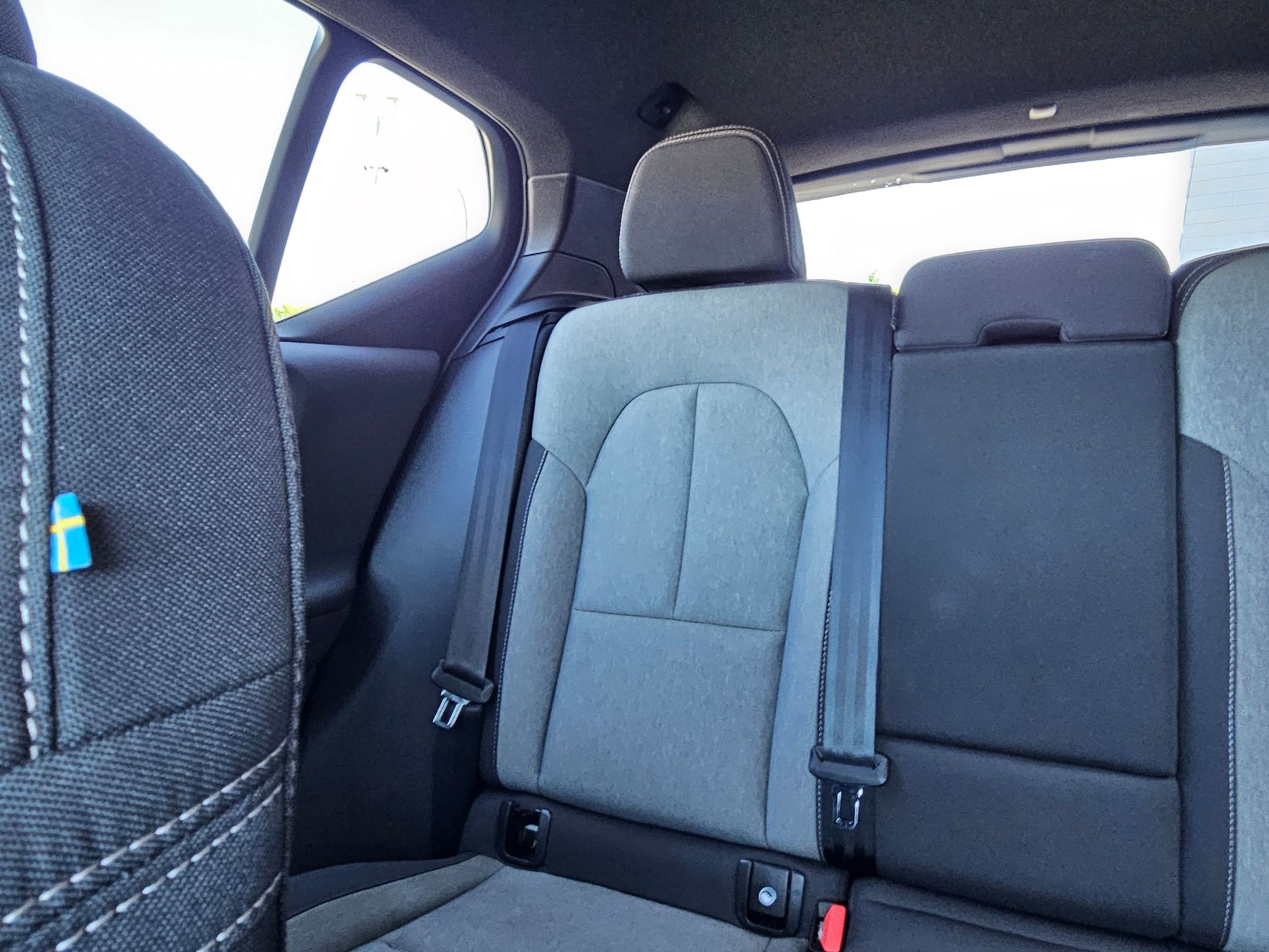 2023 Volvo XC40 Core photo 23