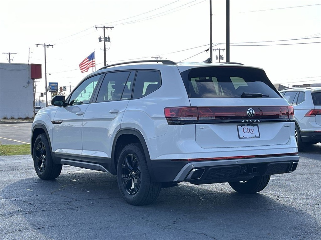 2025 Volkswagen Atlas Peak Edition photo 6