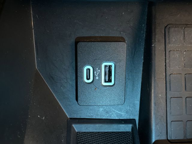 Used 2021 Gray Metallic Ford Platinum image 26