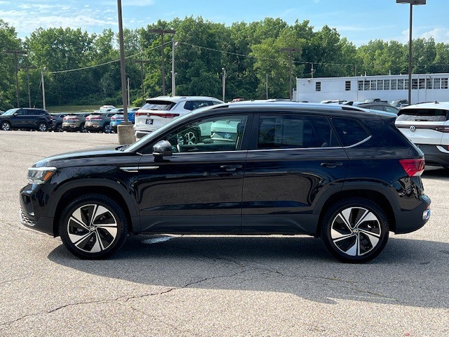 2024 Volkswagen Taos SE photo 8