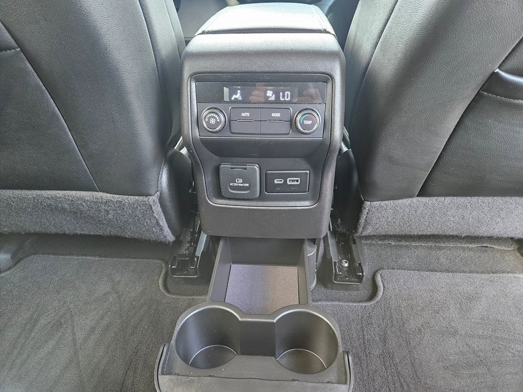 2023 Gmc Acadia SLT photo 28